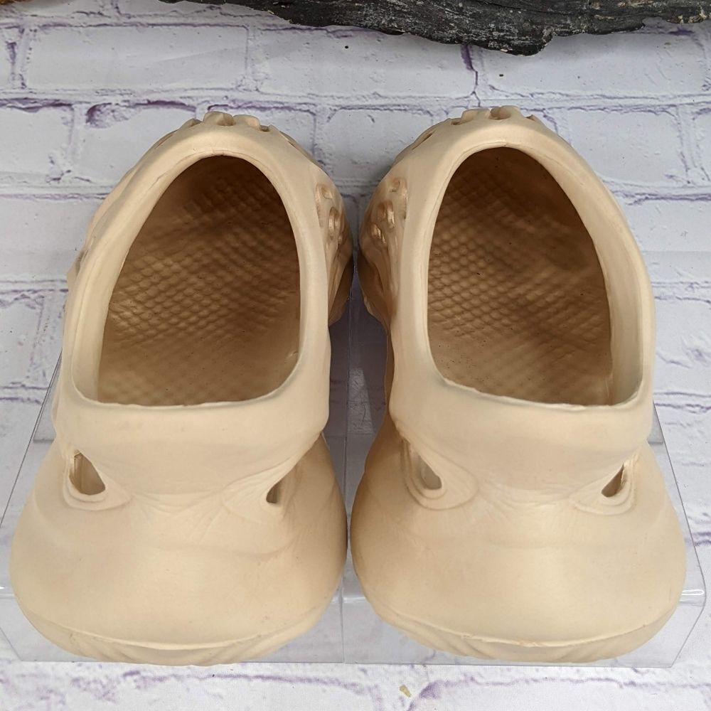 Unisex Foam Runners - Picture 6 of 9